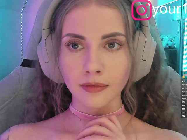 VikkiExtraCheese webcam