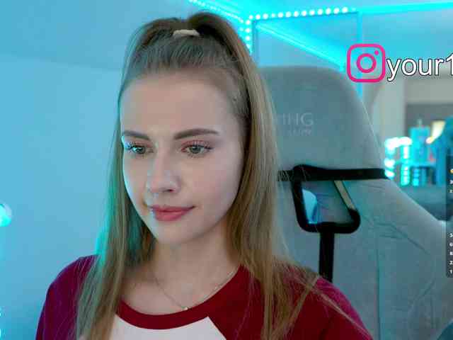 -VikkiL0vesCheese- -VikkiL0vesCheese-