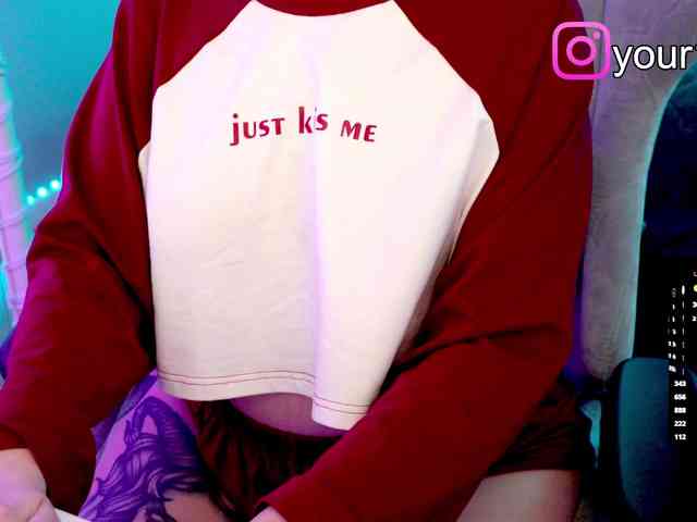 VikkiExtraCheese webcam