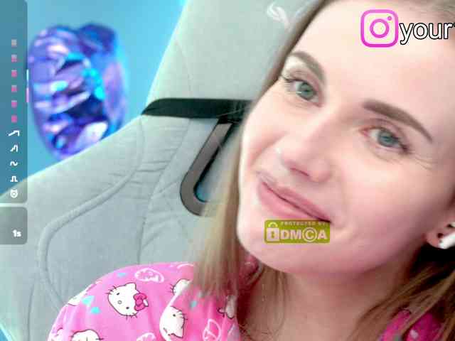 VikkiExtraCheese webcam