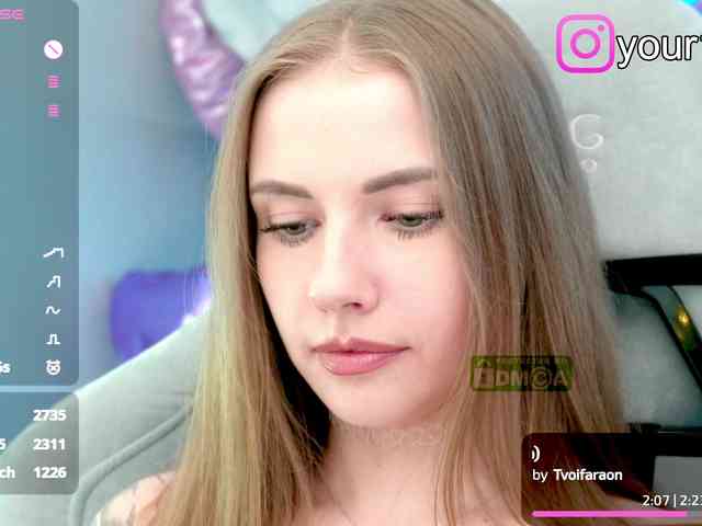 VikkiExtraCheese webcam
