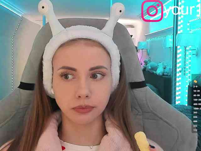 VikkiExtraCheese webcam