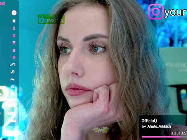 -VikkiL0vesCheese-