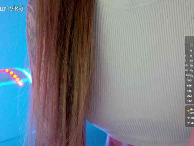 VikkiExtraCheese webcam