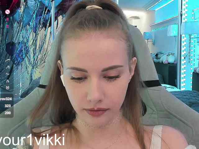 VikkiExtraCheese webcam