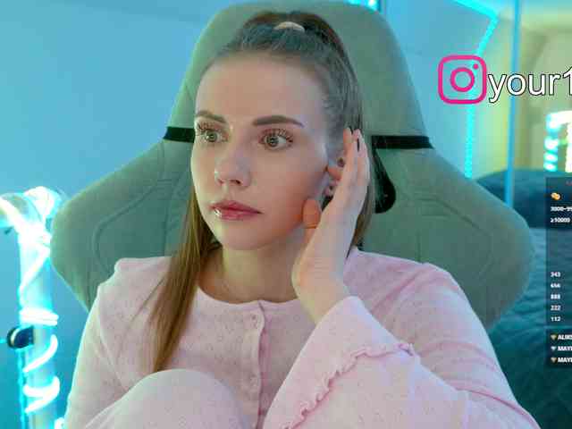 VikkiExtraCheese webcam