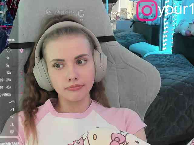 VikkiExtraCheese webcam