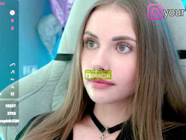 -VikkiL0vesCheese- -VikkiL0vesCheese-