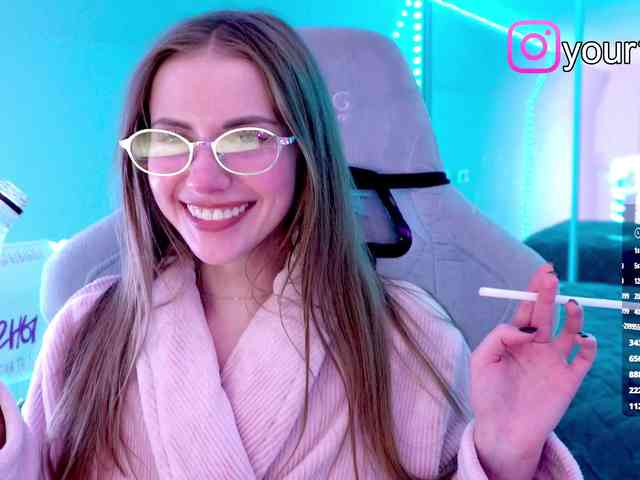 VikkiExtraCheese webcam