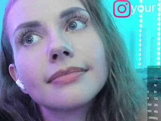 VikkiExtraCheese webcam