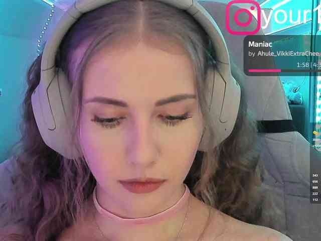 VikkiExtraCheese webcam