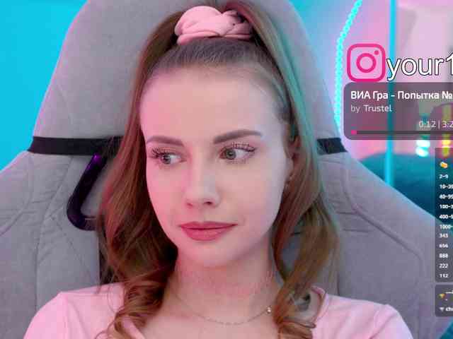 VikkiExtraCheese webcam