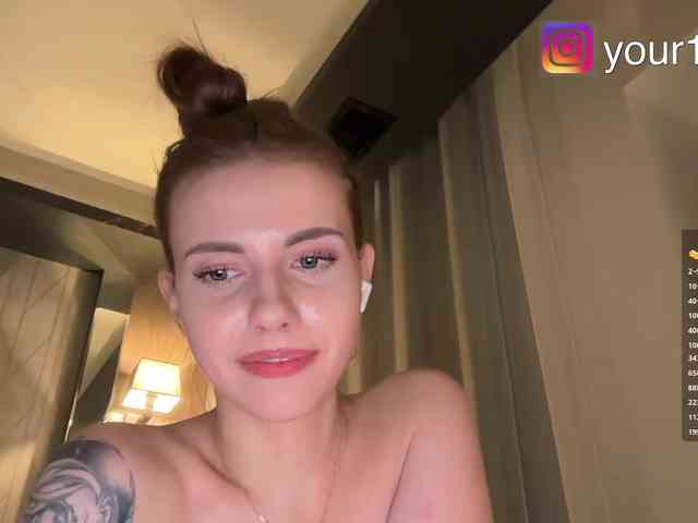 VikkiExtraCheese webcam