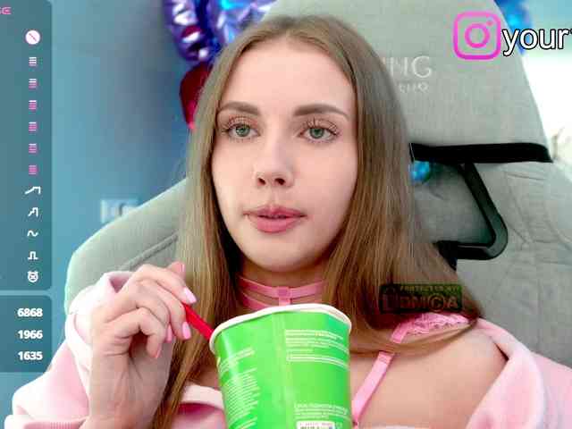 VikkiExtraCheese