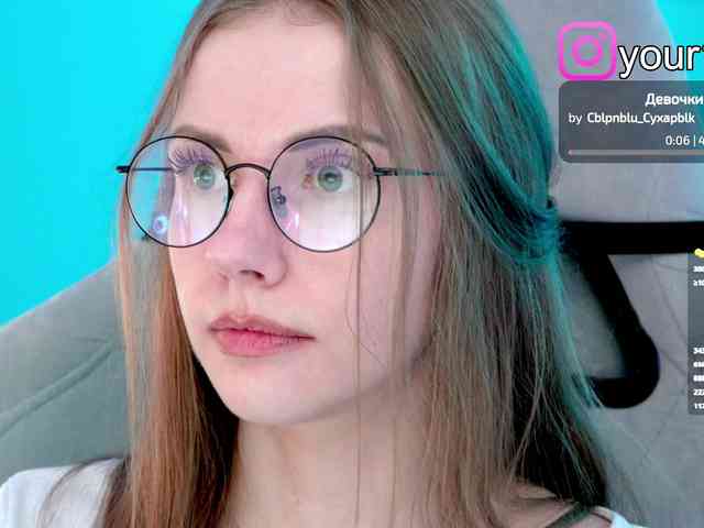 VikkiExtraCheese webcam