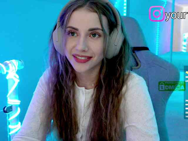 VikkiExtraCheese webcam