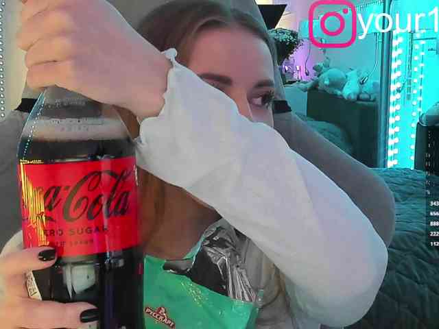 VikkiExtraCheese webcam