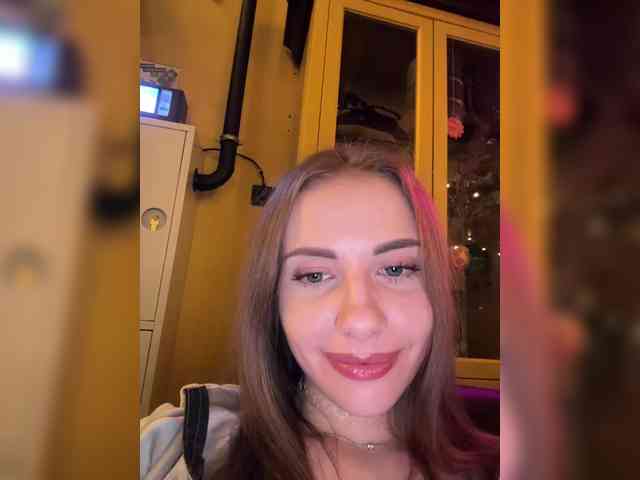 VikkiExtraCheese webcam
