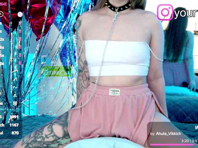 VikkiExtraCheese webcam