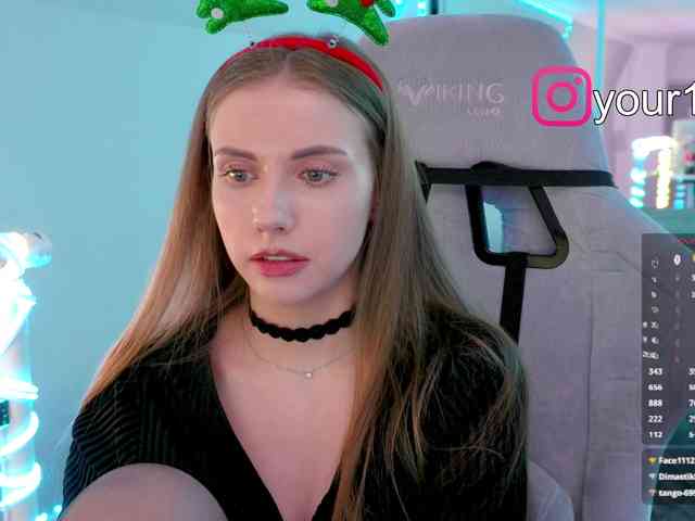 -VikkiL0vesCheese- -VikkiL0vesCheese-