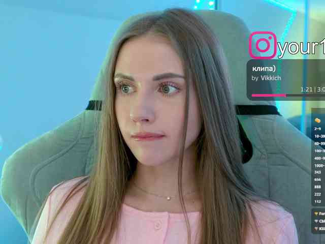 VikkiExtraCheese webcam