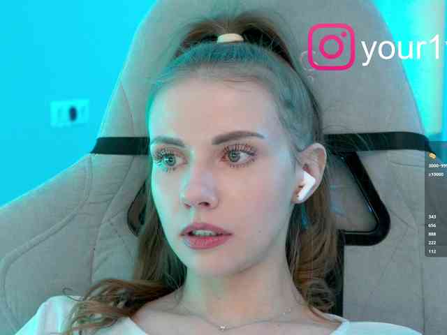 VikkiExtraCheese webcam