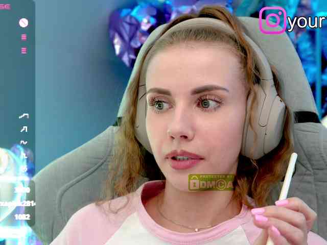 VikkiExtraCheese webcam
