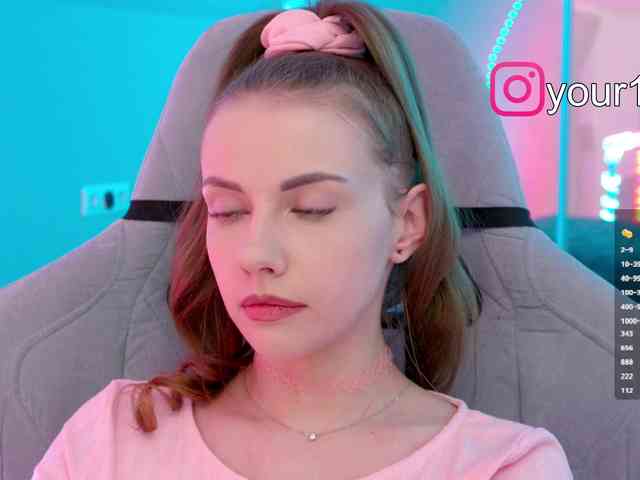 VikkiExtraCheese webcam