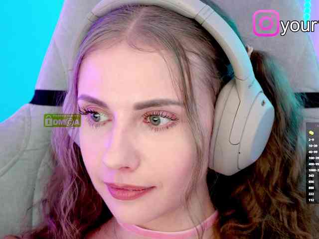 VikkiExtraCheese webcam