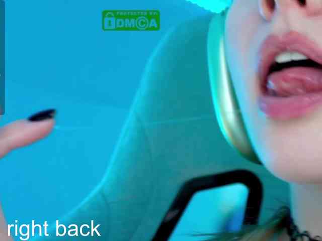 VikkiExtraCheese webcam