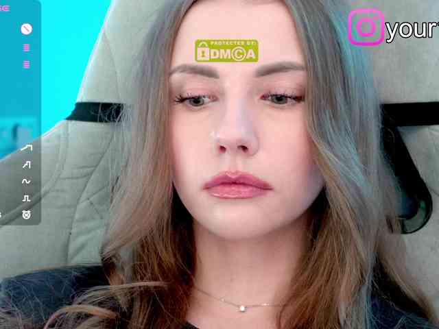 -VikkiL0vesCheese- -VikkiL0vesCheese-