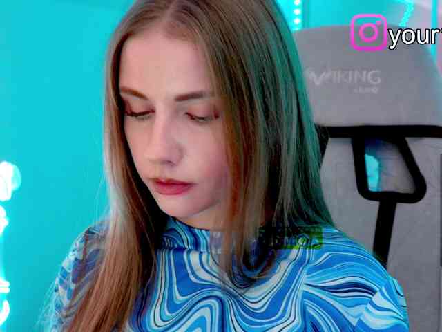 VikkiExtraCheese webcam