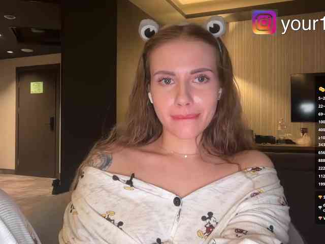 VikkiExtraCheese webcam