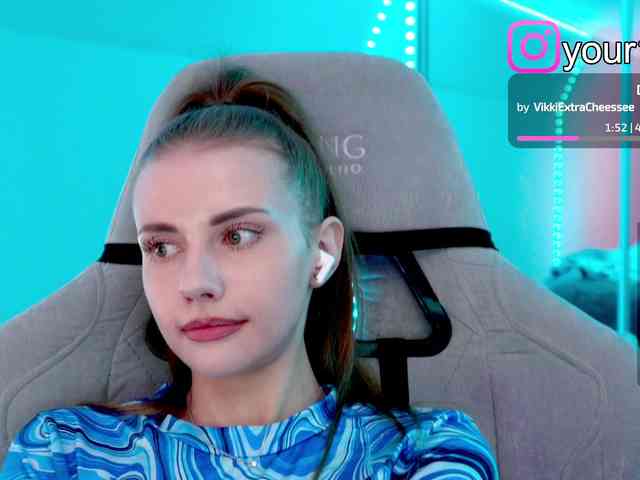 VikkiExtraCheese webcam
