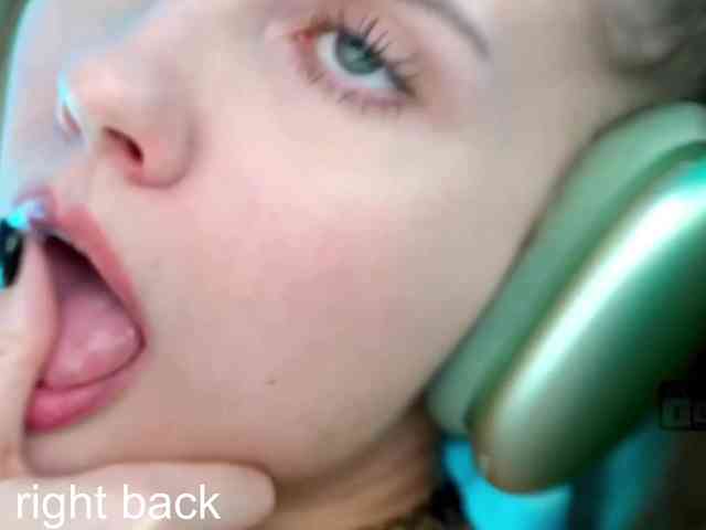 VikkiExtraCheese webcam