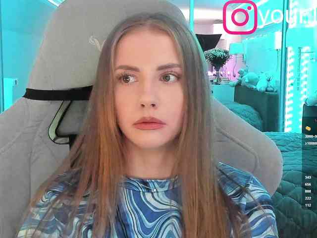 VikkiExtraCheese webcam