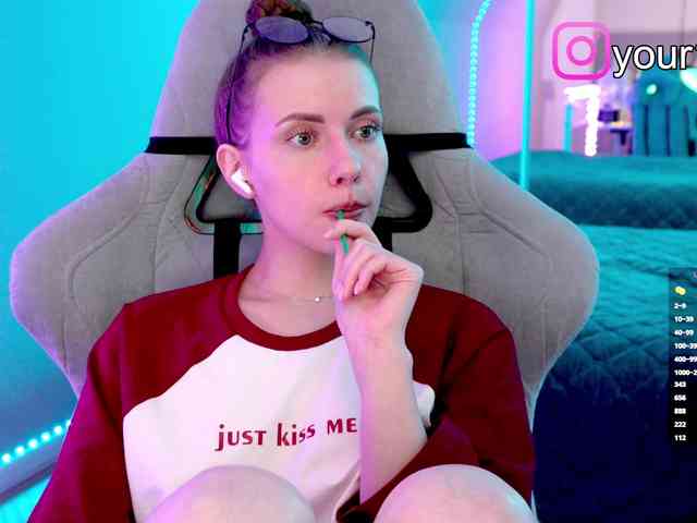 VikkiExtraCheese webcam