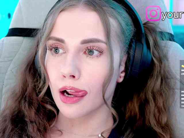 VikkiExtraCheese webcam