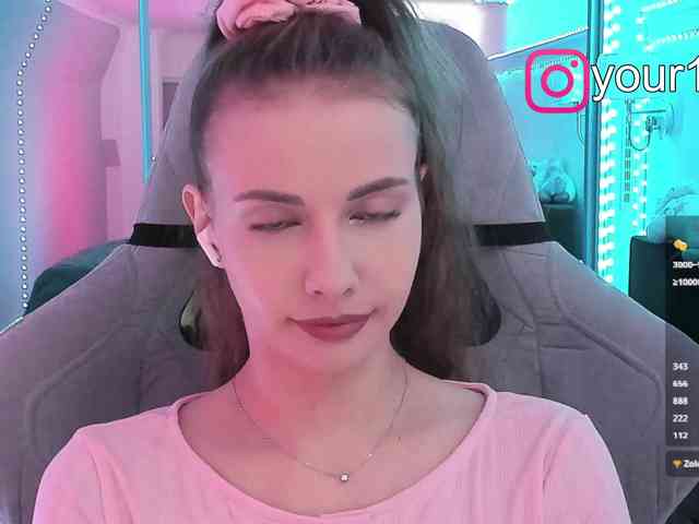 VikkiExtraCheese webcam