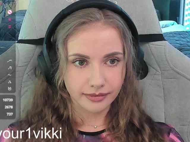 VikkiExtraCheese webcam