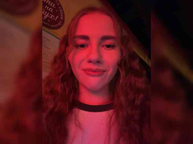 VikkiExtraCheese webcam