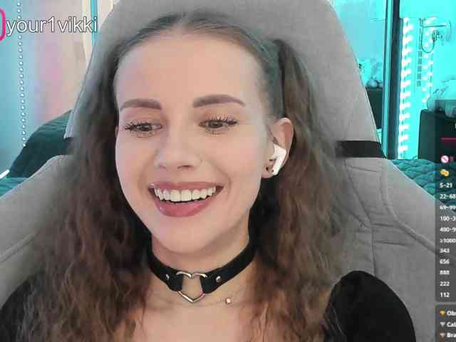 VikkiExtraCheese webcam