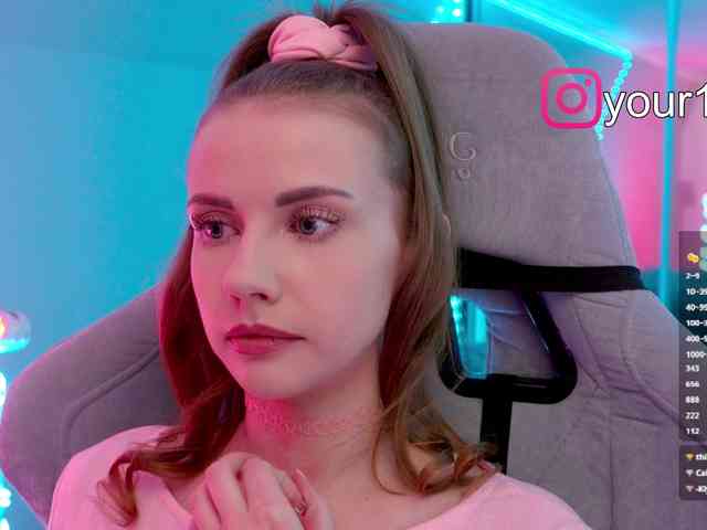 VikkiExtraCheese webcam