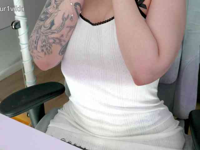 VikkiExtraCheese webcam