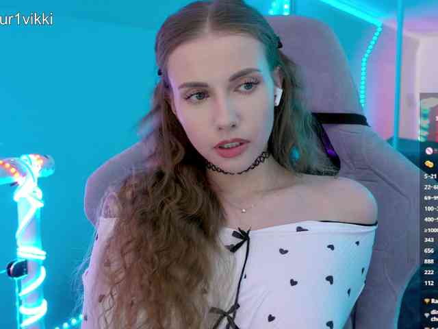 VikkiExtraCheese webcam