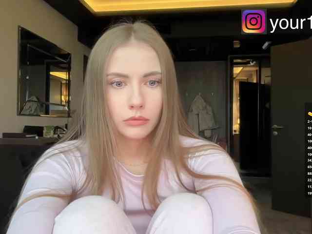 VikkiExtraCheese webcam