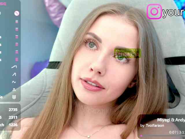 VikkiExtraCheese webcam