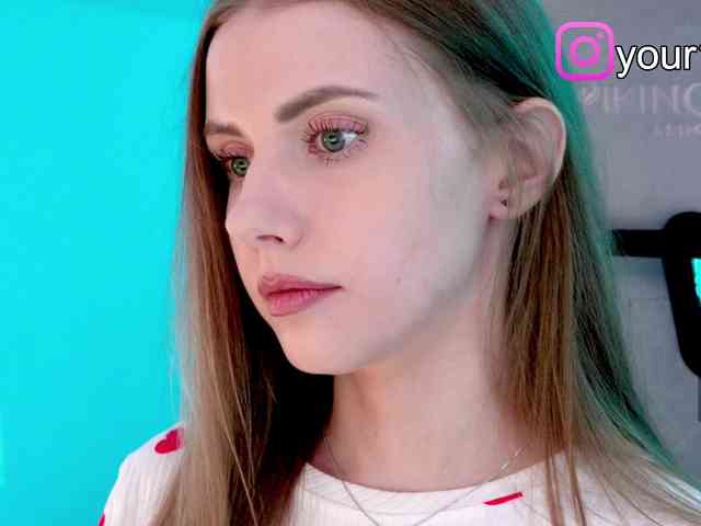 VikkiExtraCheese webcam