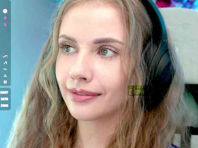 VikkiExtraCheese webcam