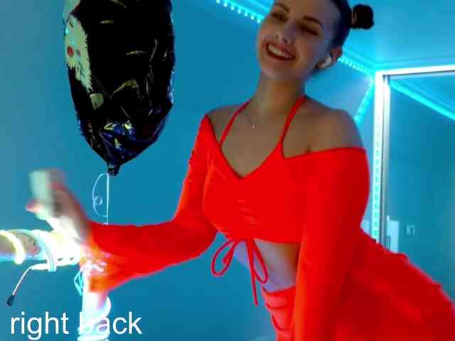 VikkiExtraCheese webcam